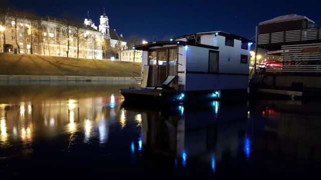 Ботели Houseboat Вильнюс-3