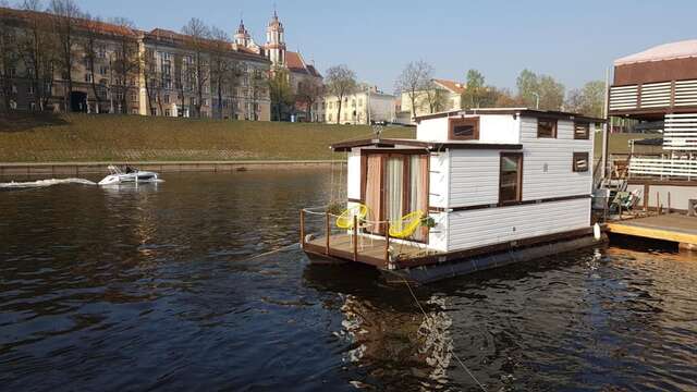 Ботели Houseboat Вильнюс-9